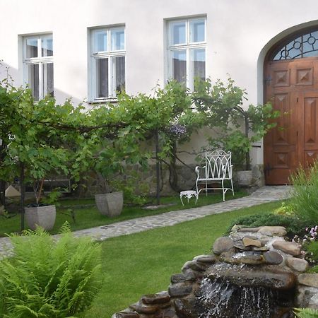 Lovecký Apartmán na náměstí ve Frenštátě pod Radhoštěm Frenštát pod Radhoštěm Exterior foto