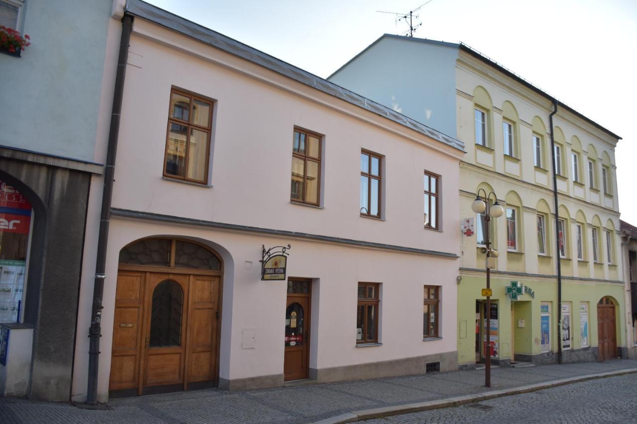 Lovecký Apartmán na náměstí ve Frenštátě pod Radhoštěm Frenštát pod Radhoštěm Exterior foto