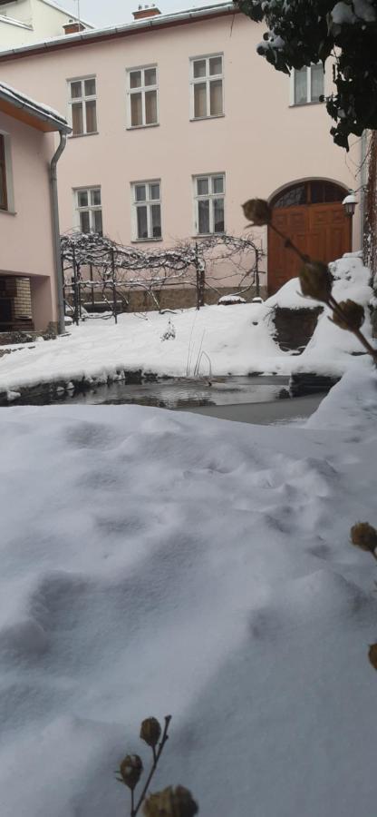 Lovecký Apartmán na náměstí ve Frenštátě pod Radhoštěm Frenštát pod Radhoštěm Exterior foto